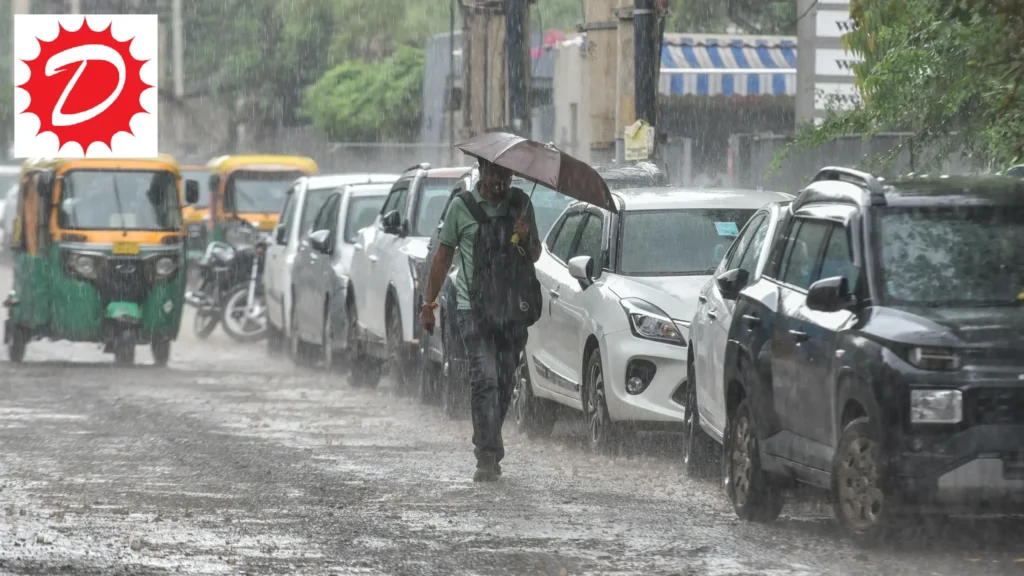 गुरुग्राम में मूसलाधार बारिश का कहर: प्रमुख सड़कों पर भरा पानी, आज और बिगड़ सकते हैं हालात